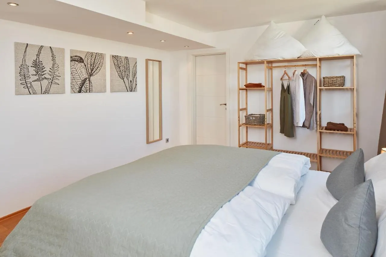 Apartment Ferienwohnung ⸨⸩ Sunset Penthouse: Messe - Siemens - Db - Man ⸨⸩ Nürnberg